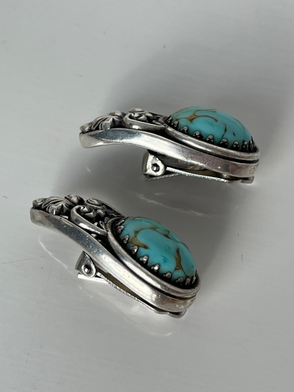 Vintage Napier Turquoise Clip Earrings Silver Tone Southwestern Statement - Picture 8 of 12